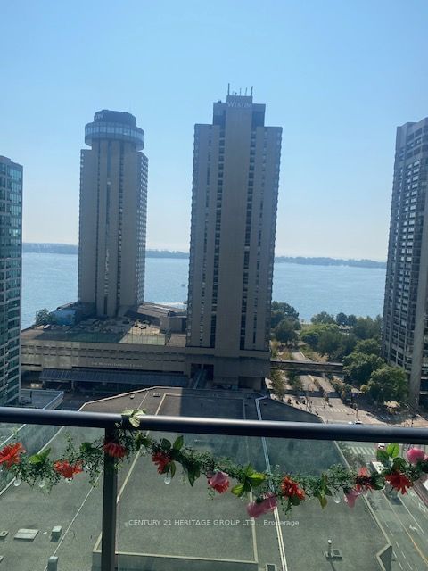 33 Bay St, unit 1910 for rent - image #27