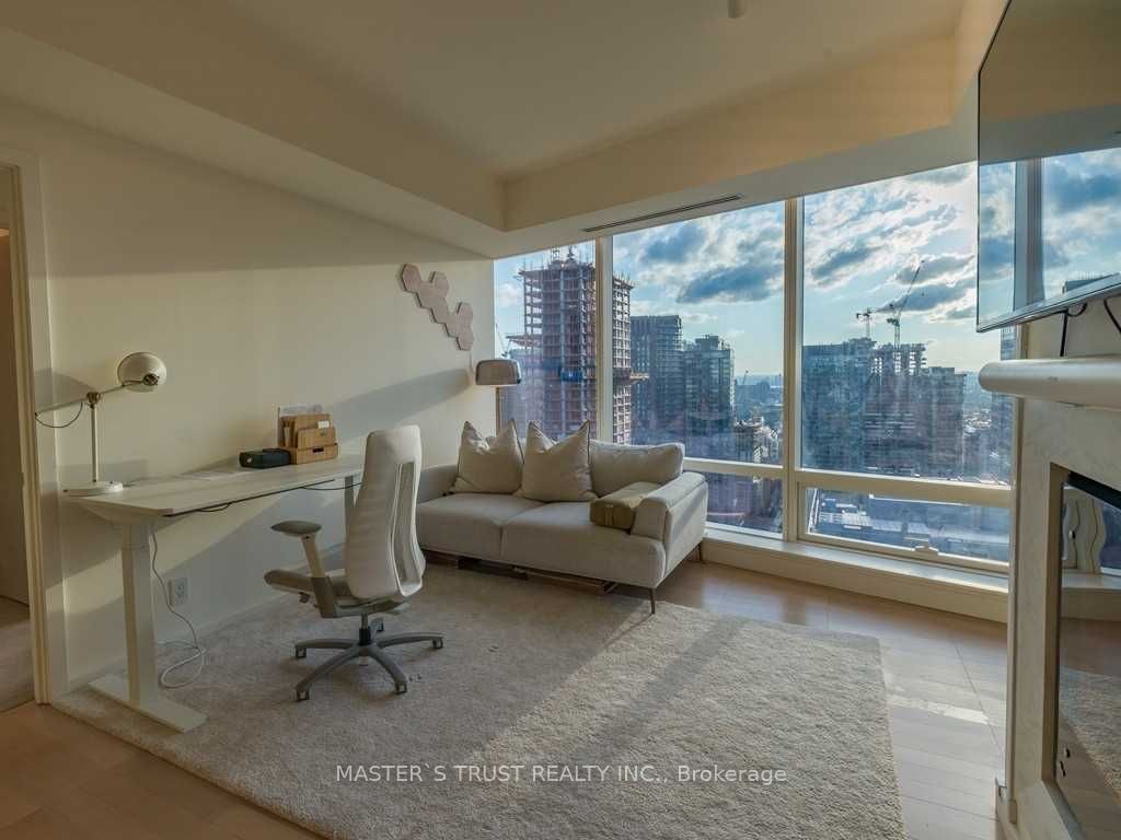 180 University Ave, unit 4104 for rent - image #2