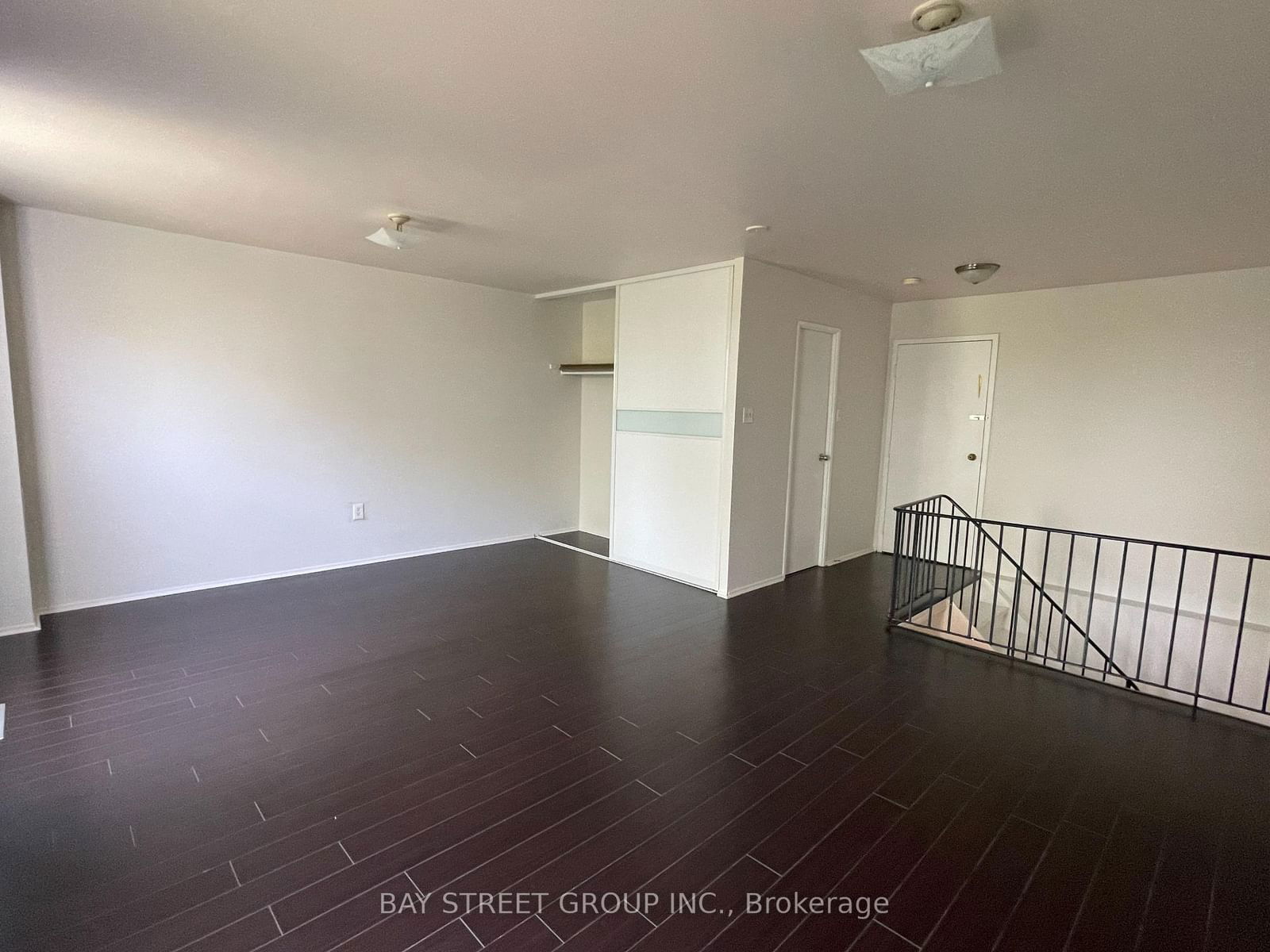 165 Cherokee Blvd, unit 288 for rent - image #1