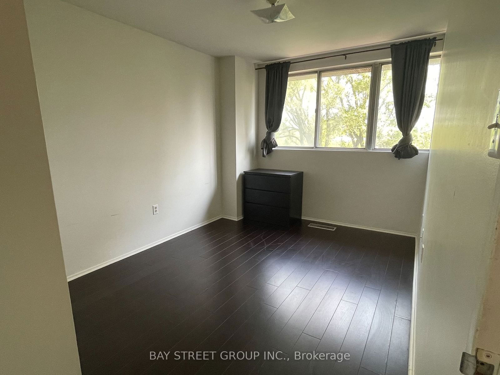 165 Cherokee Blvd, unit 288 for rent