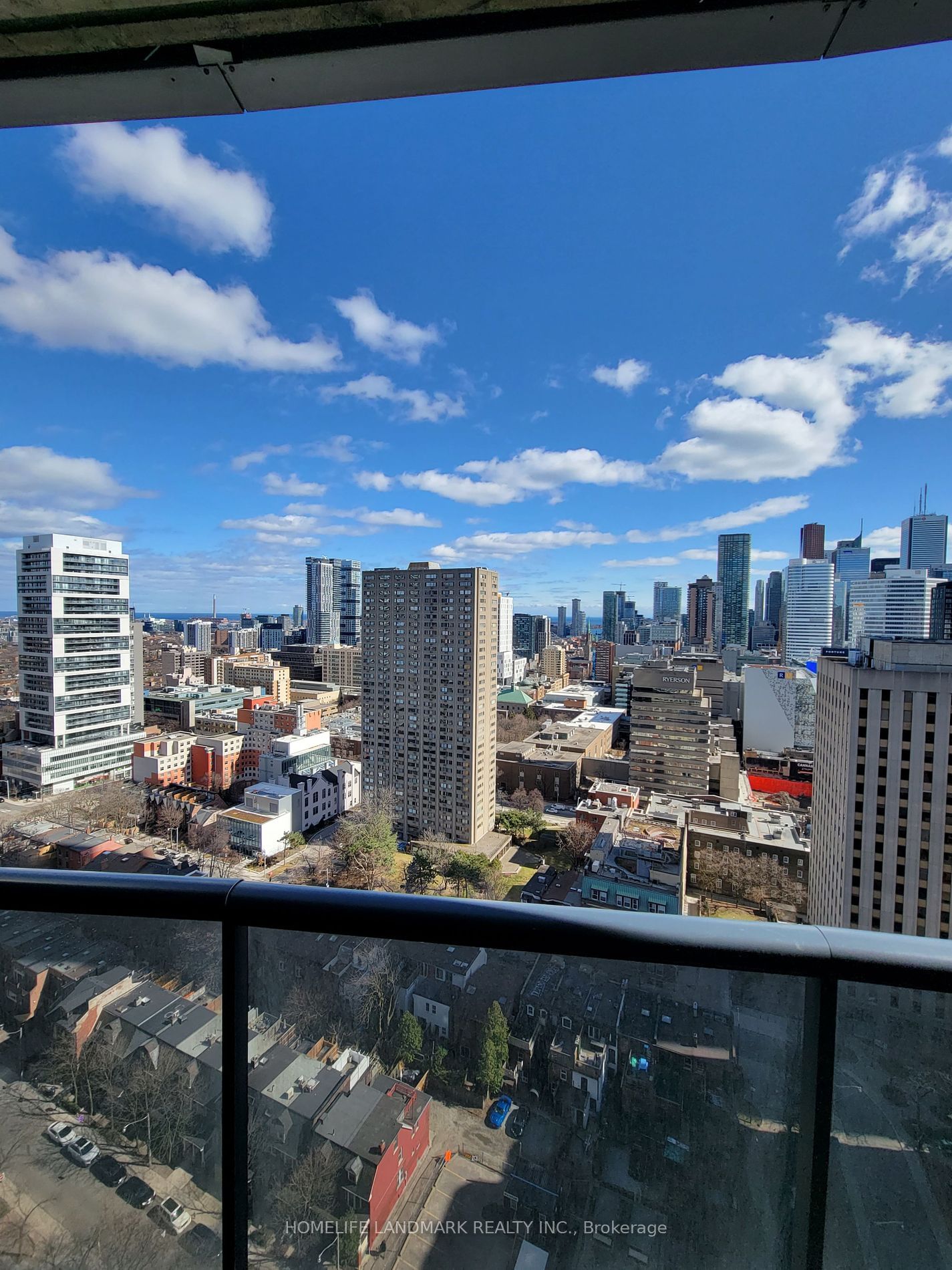 21 Carlton St, unit 2708 for rent