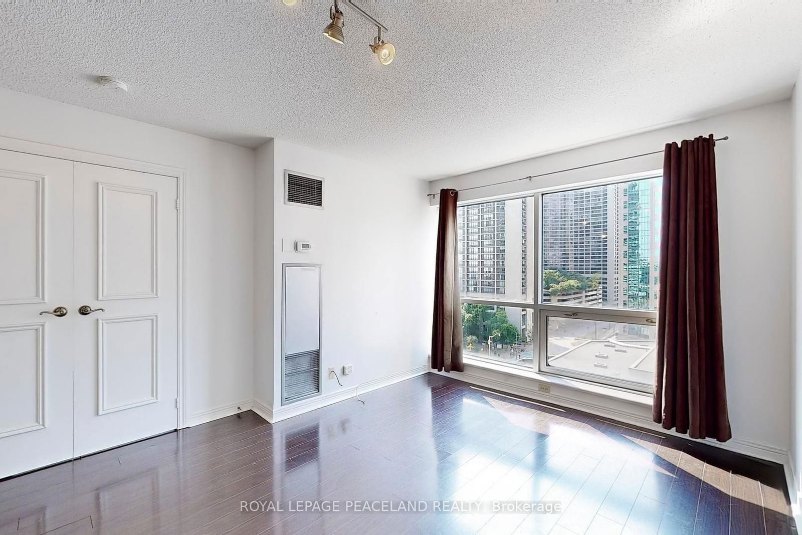 10 Queens Quay W, unit 1009 for sale - image #4