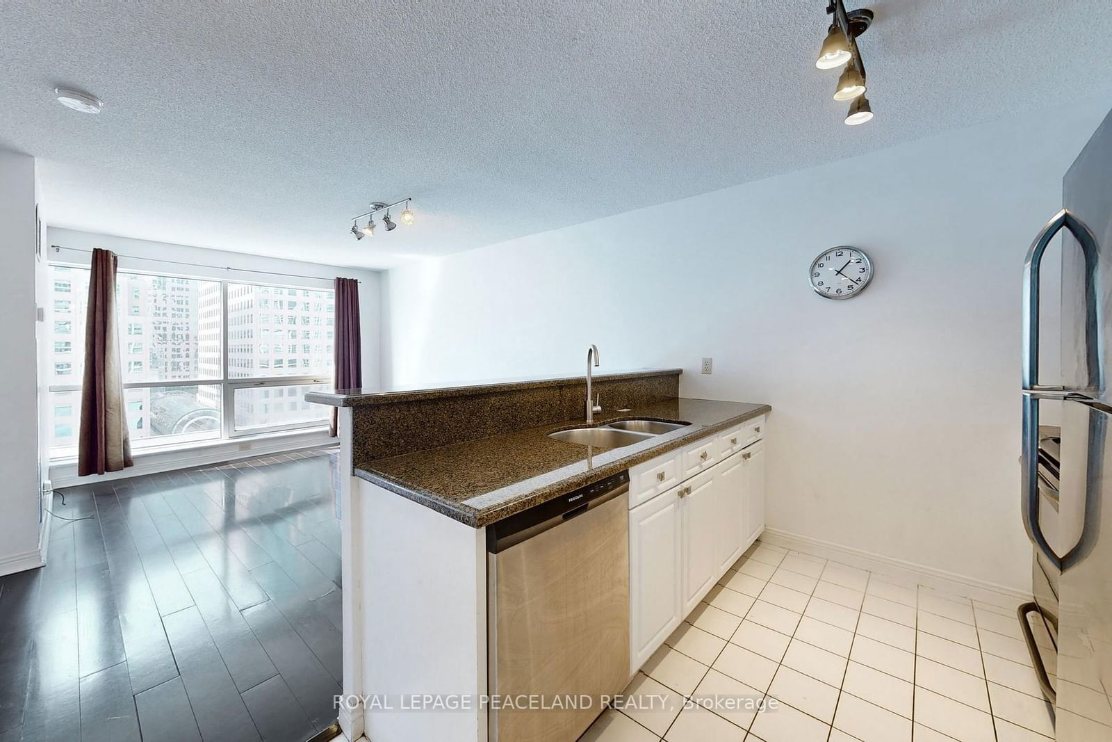 10 Queens Quay W, unit 1009 for rent - image #10