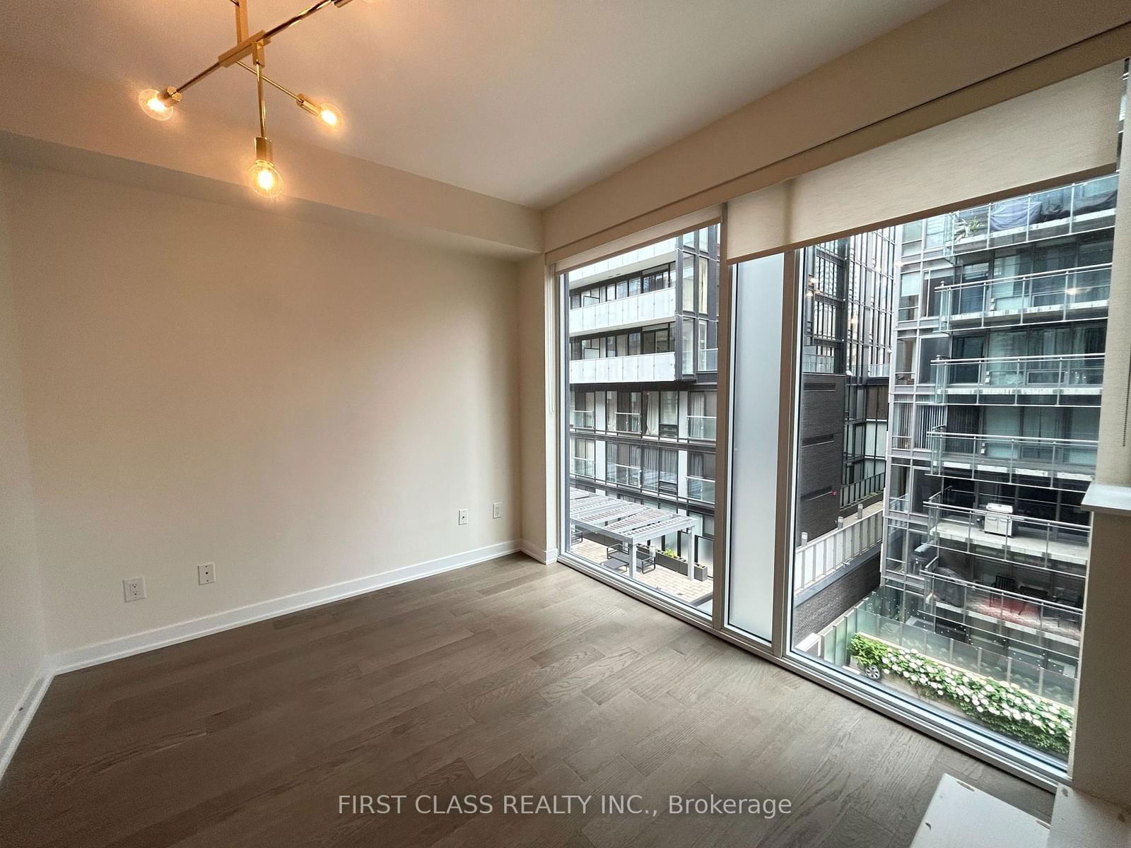 17 Dundonald St, unit 409 for rent - image #6