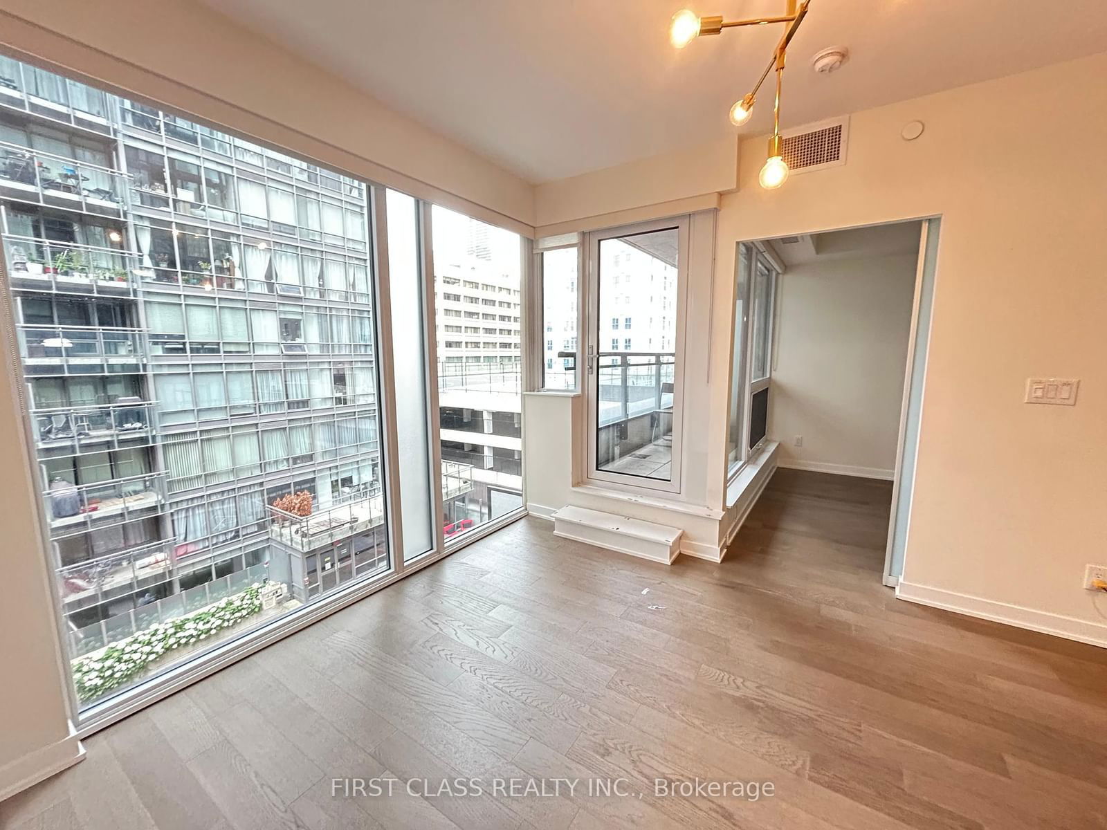 17 Dundonald St, unit 409 for rent - image #8