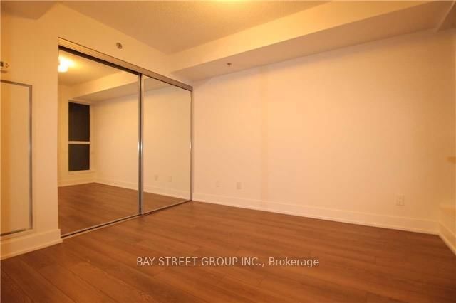 318 Richmond St W, unit 409 for rent - image #6