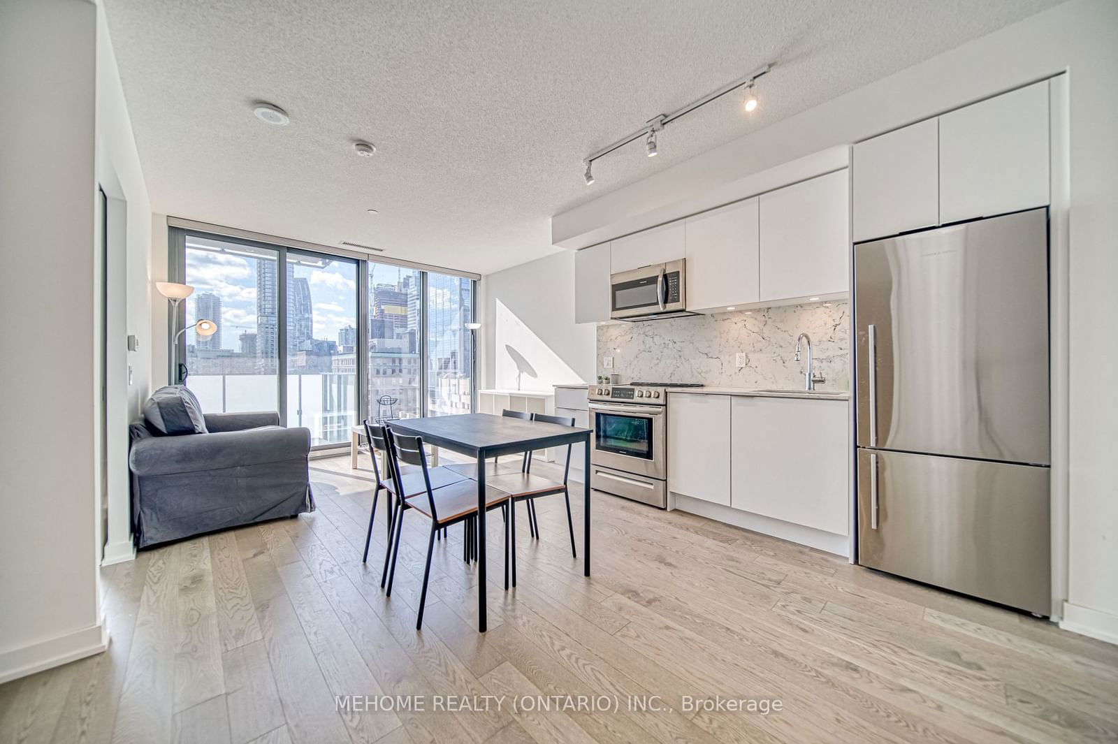 25 Richmond St E, unit 2109 for rent