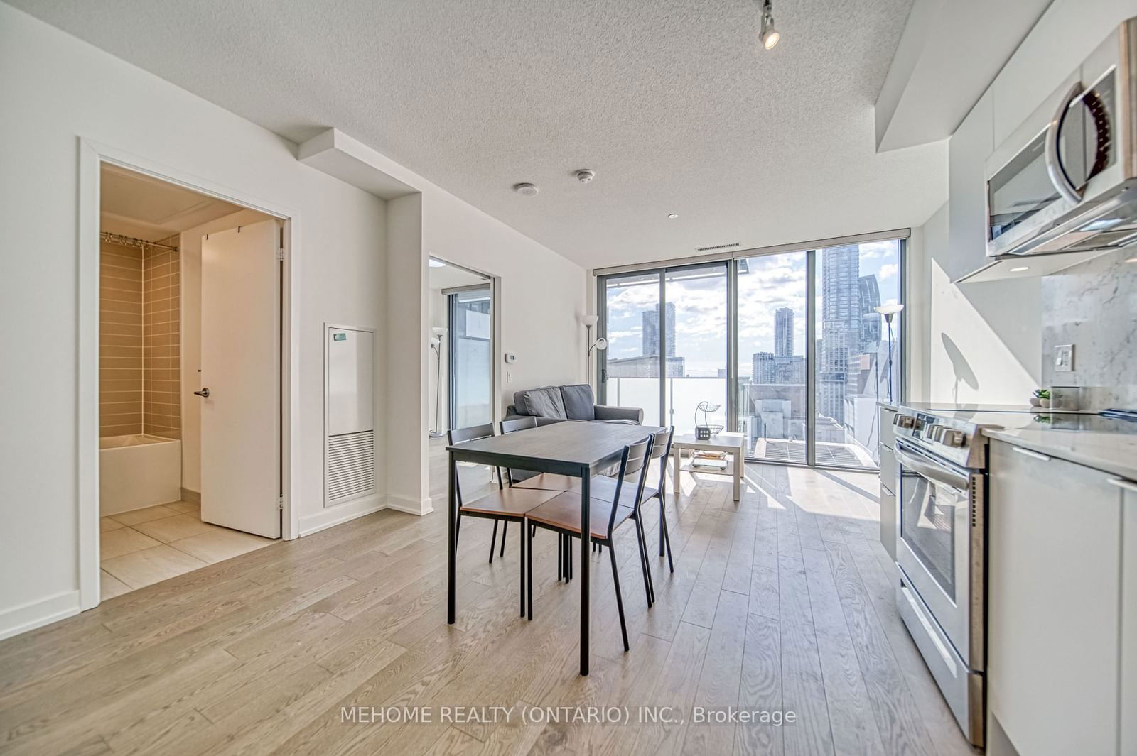 25 Richmond St E, unit 2109 for rent