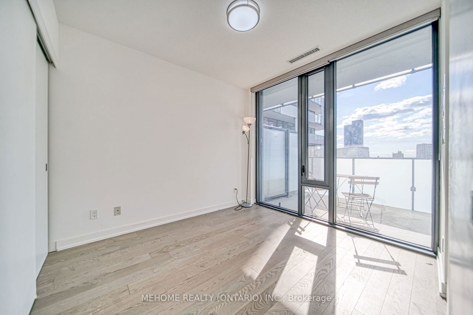 25 Richmond St E, unit 2109 for rent