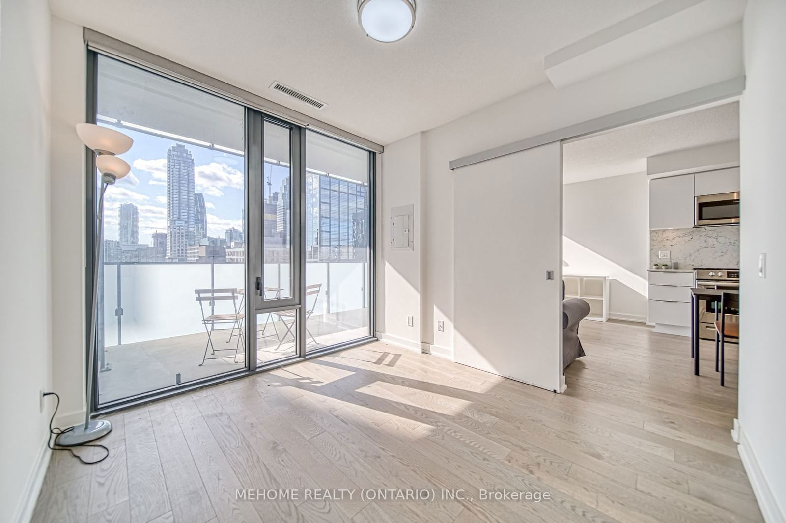 25 Richmond St E, unit 2109 for rent