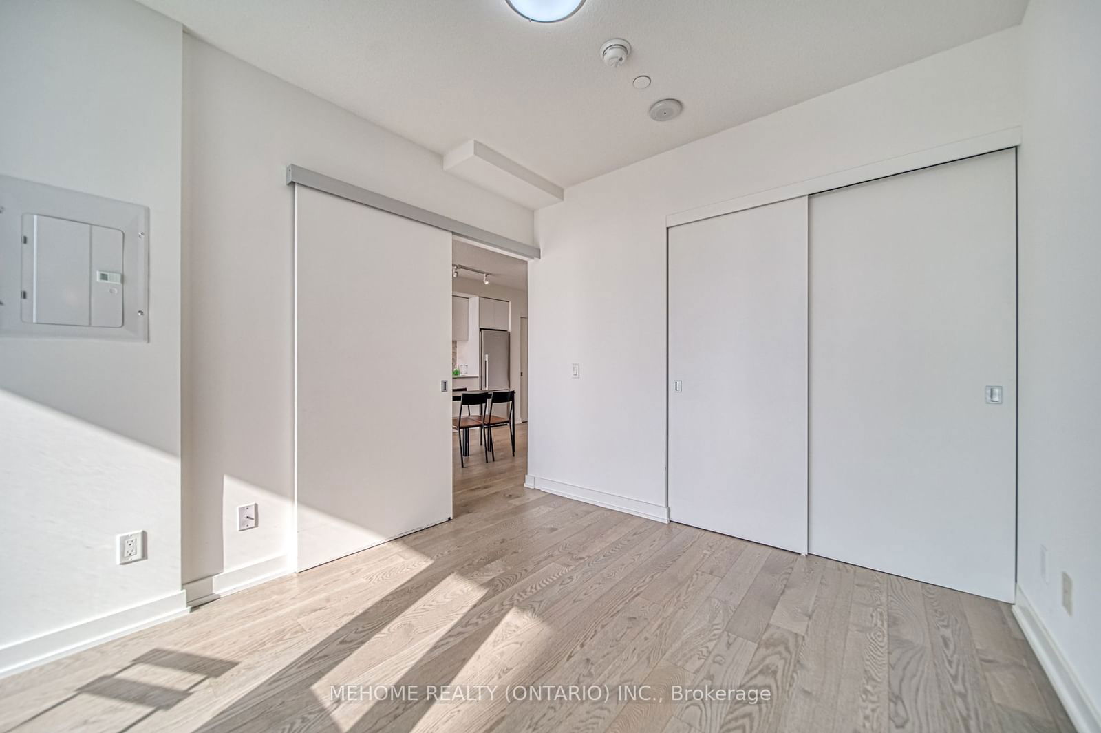 25 Richmond St E, unit 2109 for rent