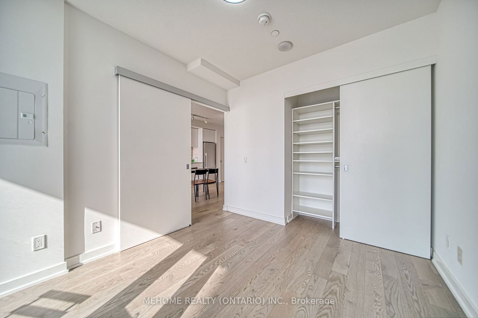 25 Richmond St E, unit 2109 for rent