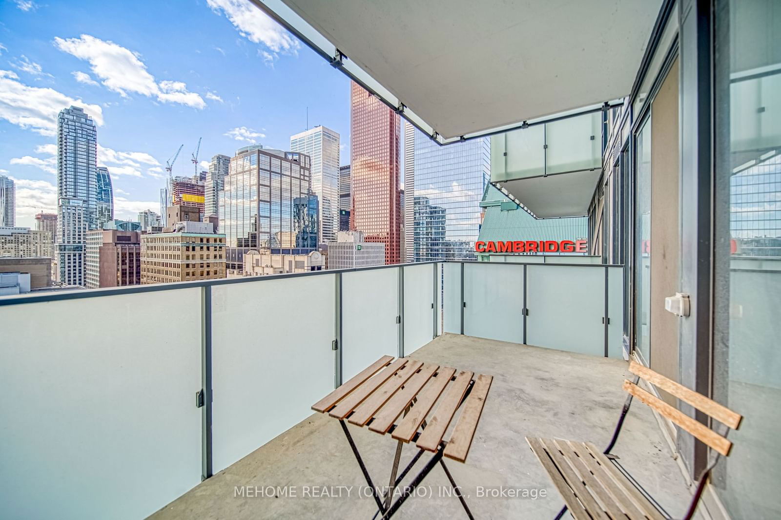 25 Richmond St E, unit 2109 for rent