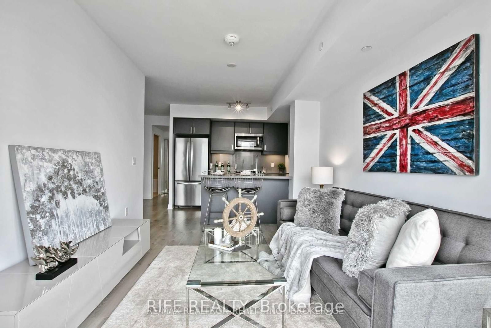 50 Wellesley St E, unit 2205 for sale - image #1