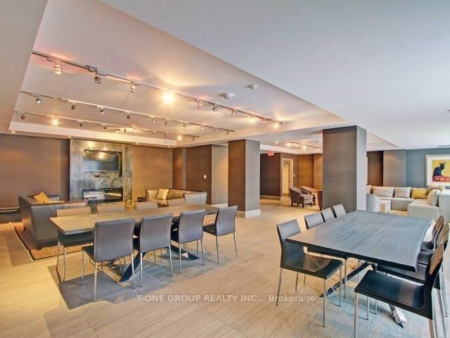 35 Bastion St, unit 1720 for sale - image #21