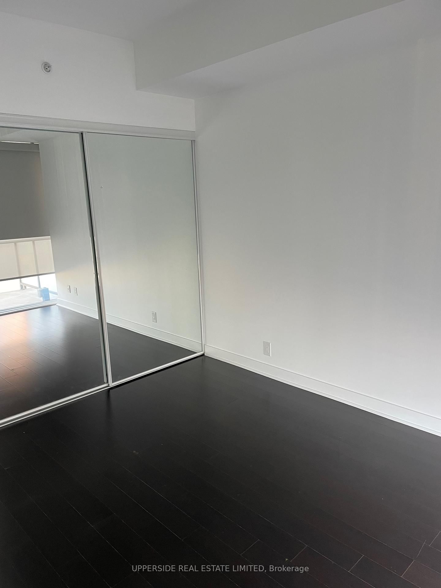 15 Grenville St, unit 1808 for sale - image #5