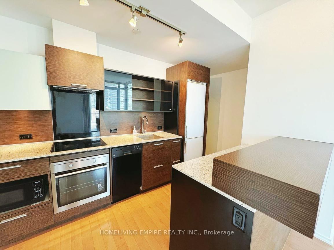 75 St Nicholas St, unit 1601 for sale