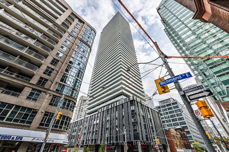 25 Richmond St E, unit 204 for sale