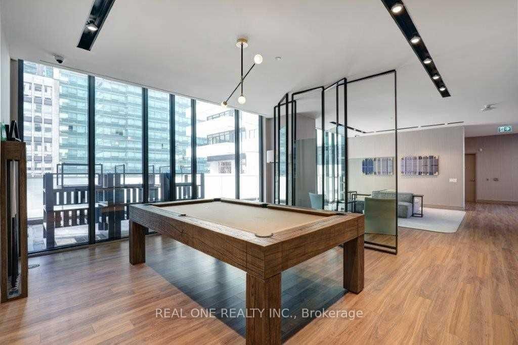 25 Richmond St E, unit 204 for sale