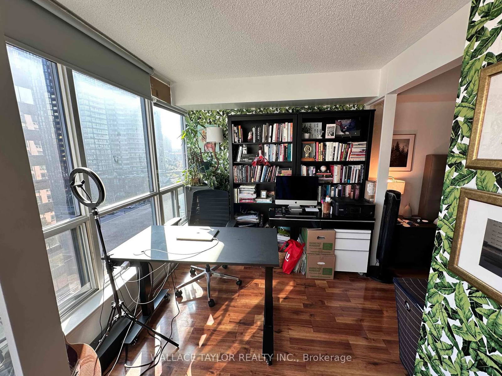 942 Yonge St, unit 1003 for rent