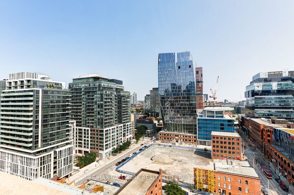 230 King St E, unit 911 for sale