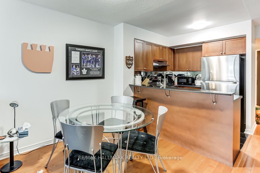 230 King St E, unit 911 for sale - image #7