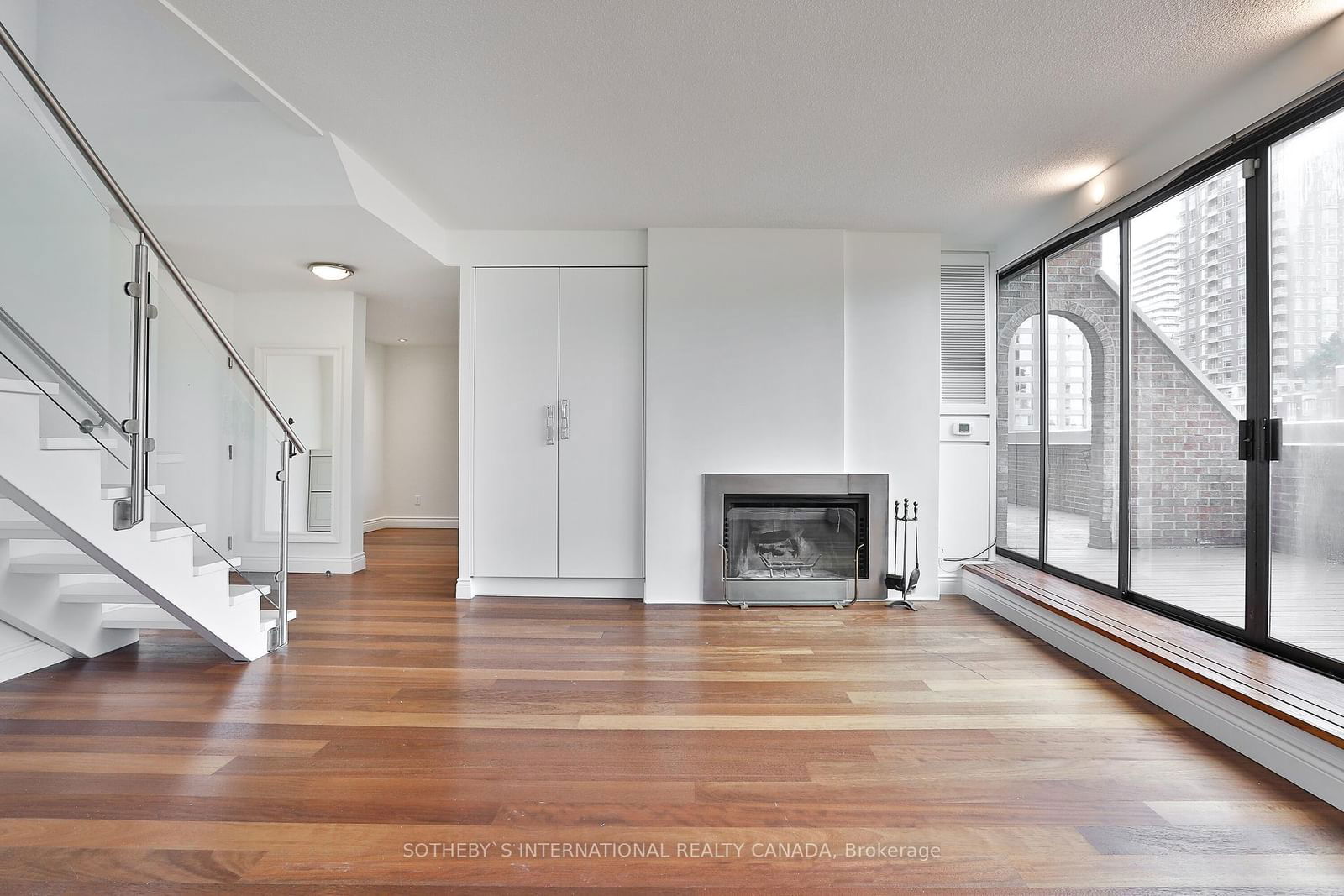 18A Hazelton Ave, unit 606 for sale - image #8