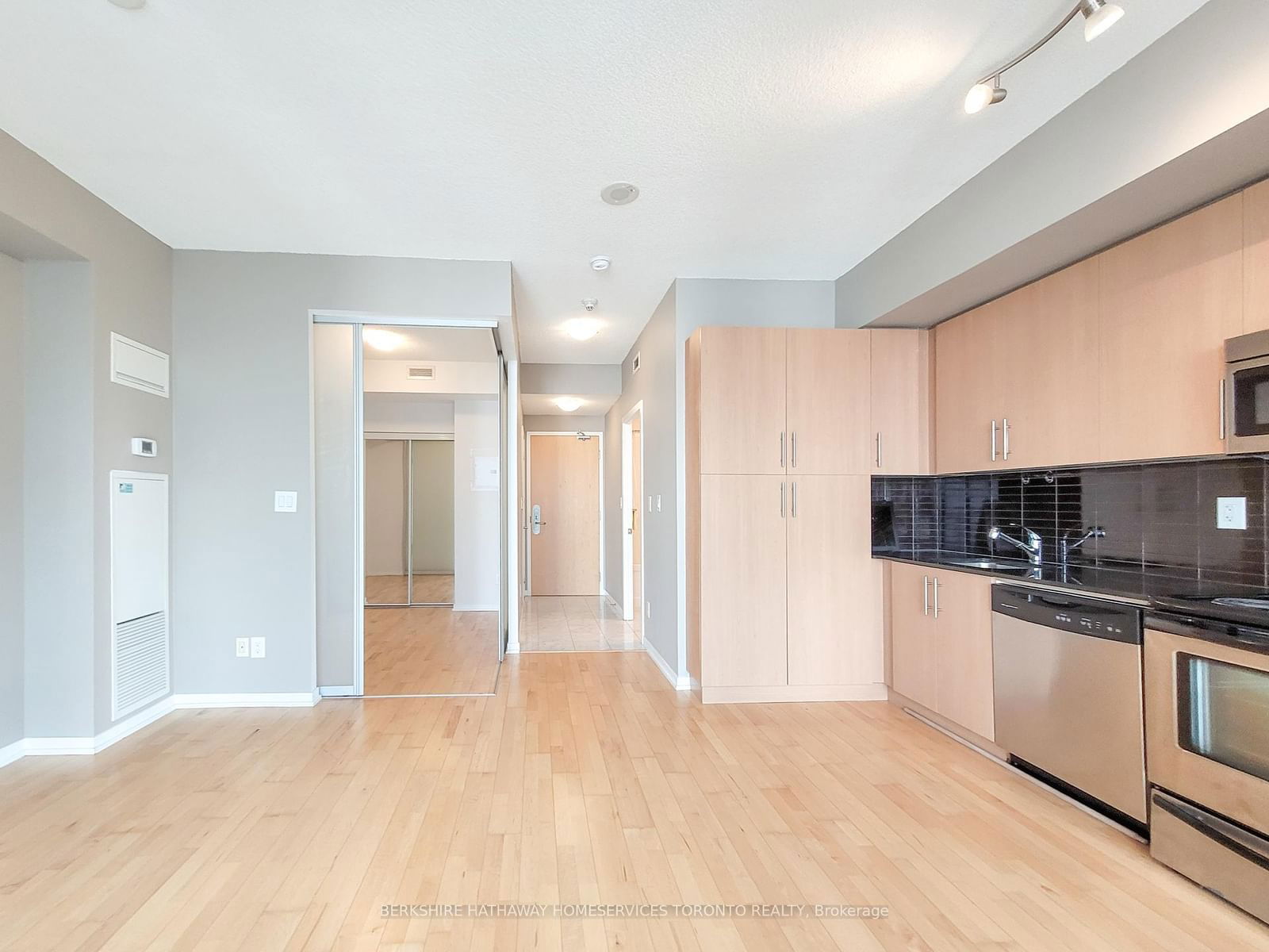 55 Bremner Blvd, unit 3809 for rent - image #4