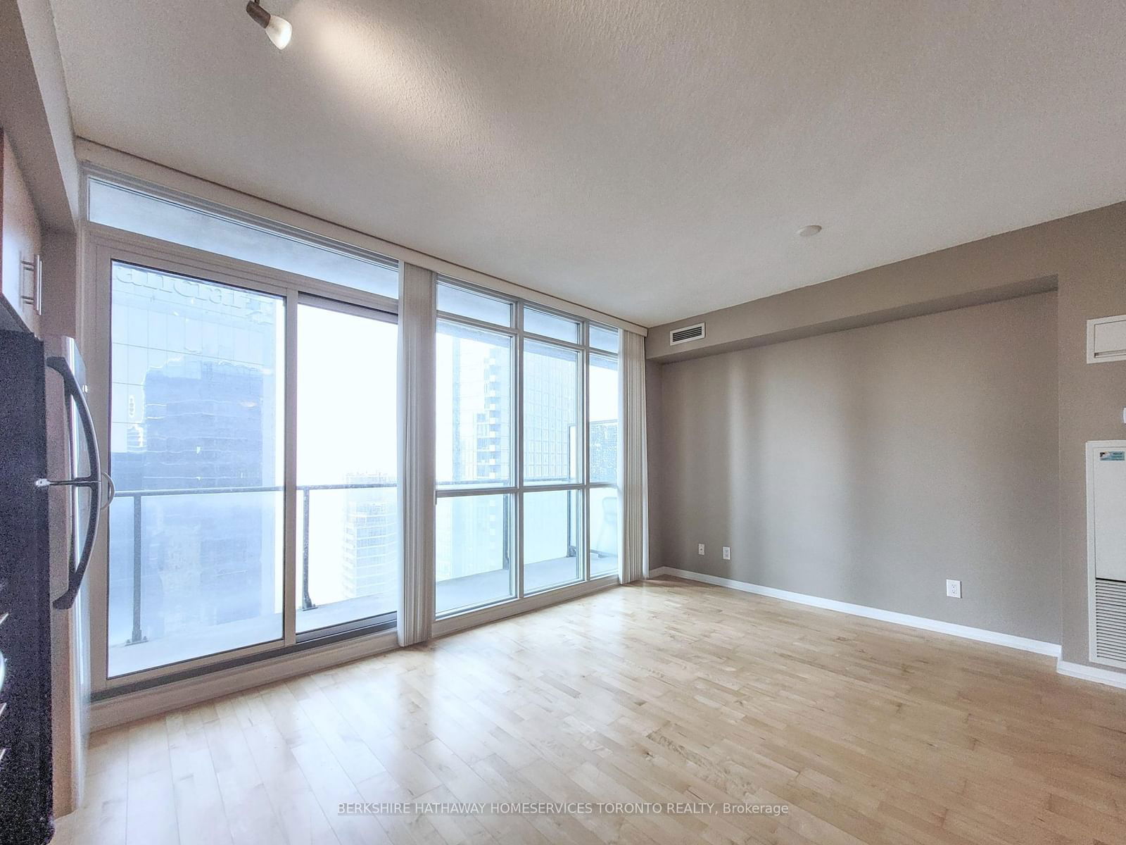 55 Bremner Blvd, unit 3809 for rent - image #7