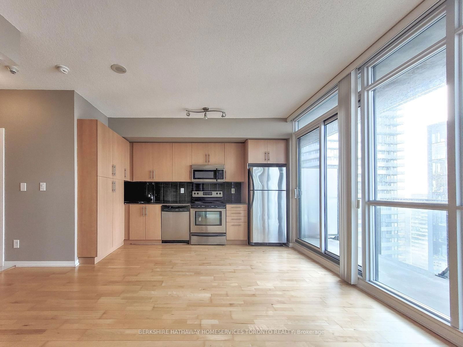 55 Bremner Blvd, unit 3809 for rent - image #8