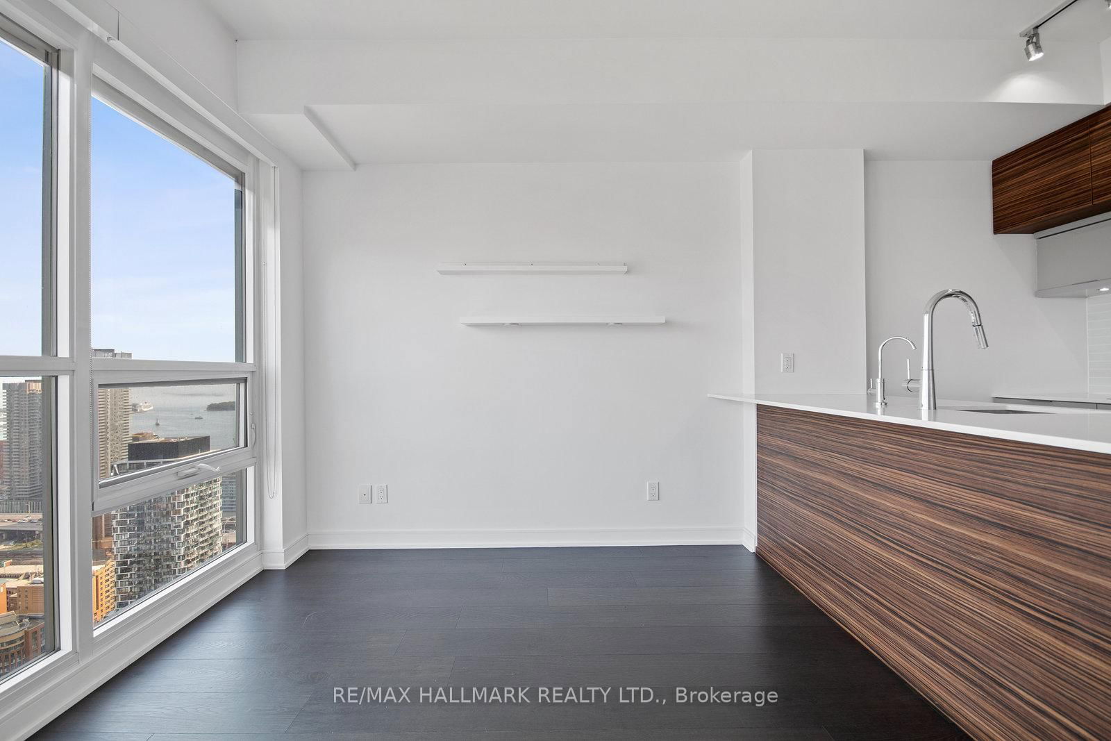 88 Scott St, unit 3905 for rent - image #15