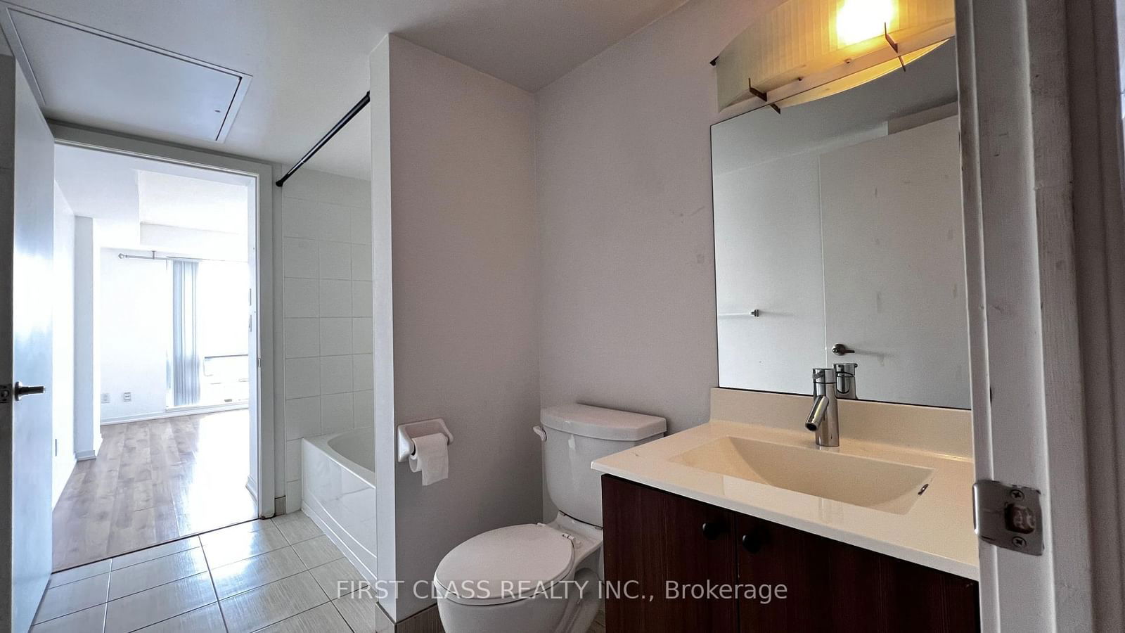 20 Joe Shuster Way, unit 513 for rent - image #11