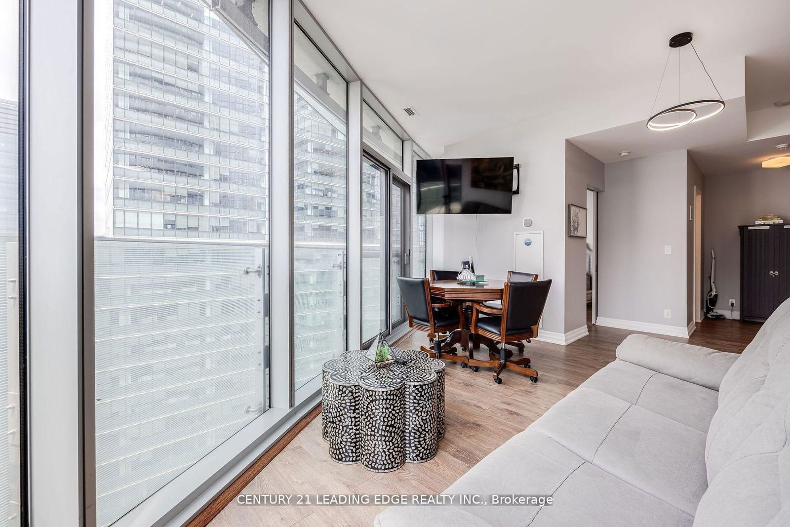 12 YORK St, unit 2907 for sale - image #3