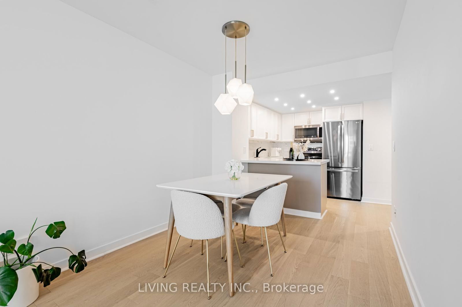 8 Park Rd, unit 2315 for sale - image #2