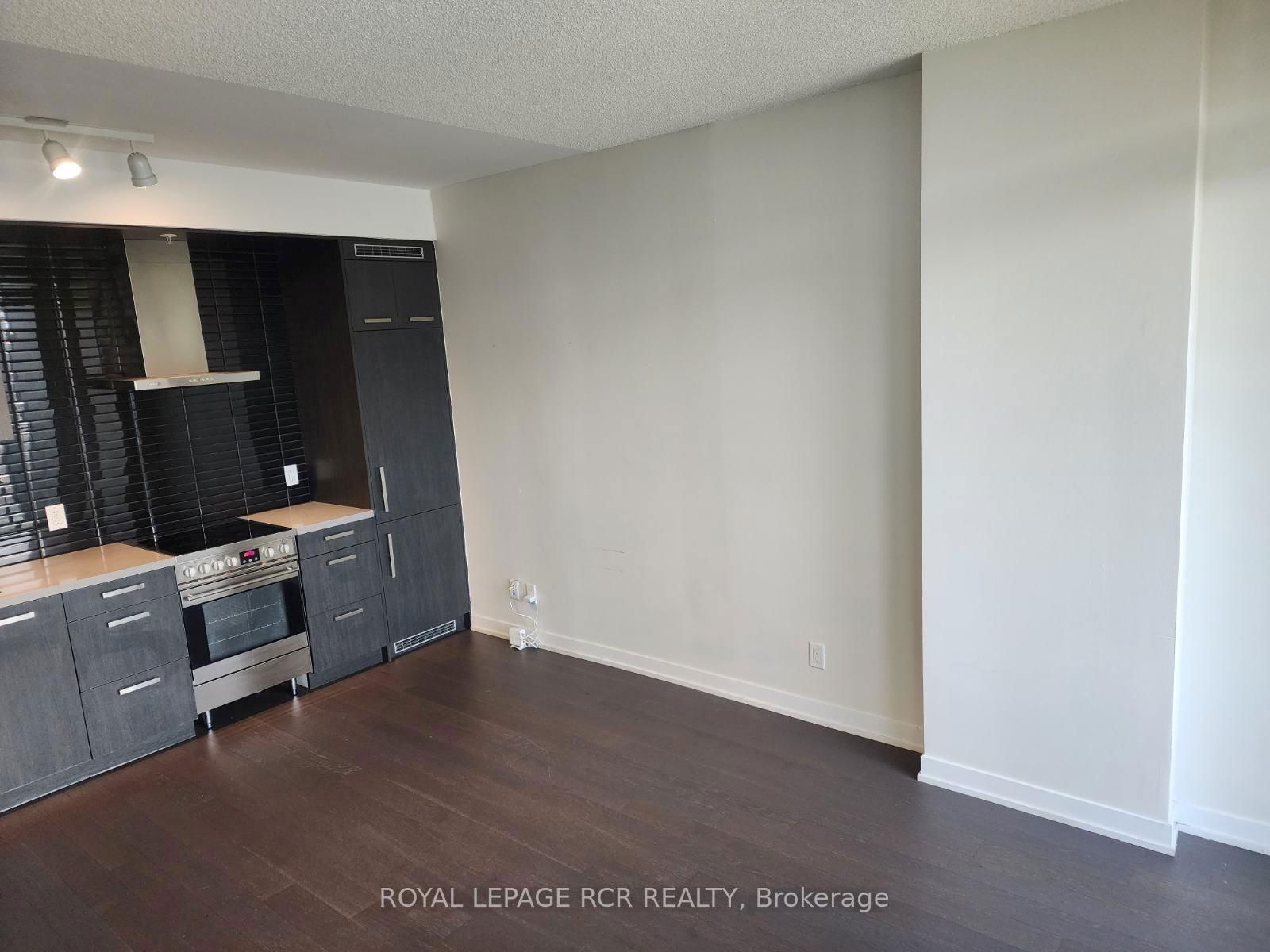 120 Bayview Ave, unit S1107 for rent - image #6