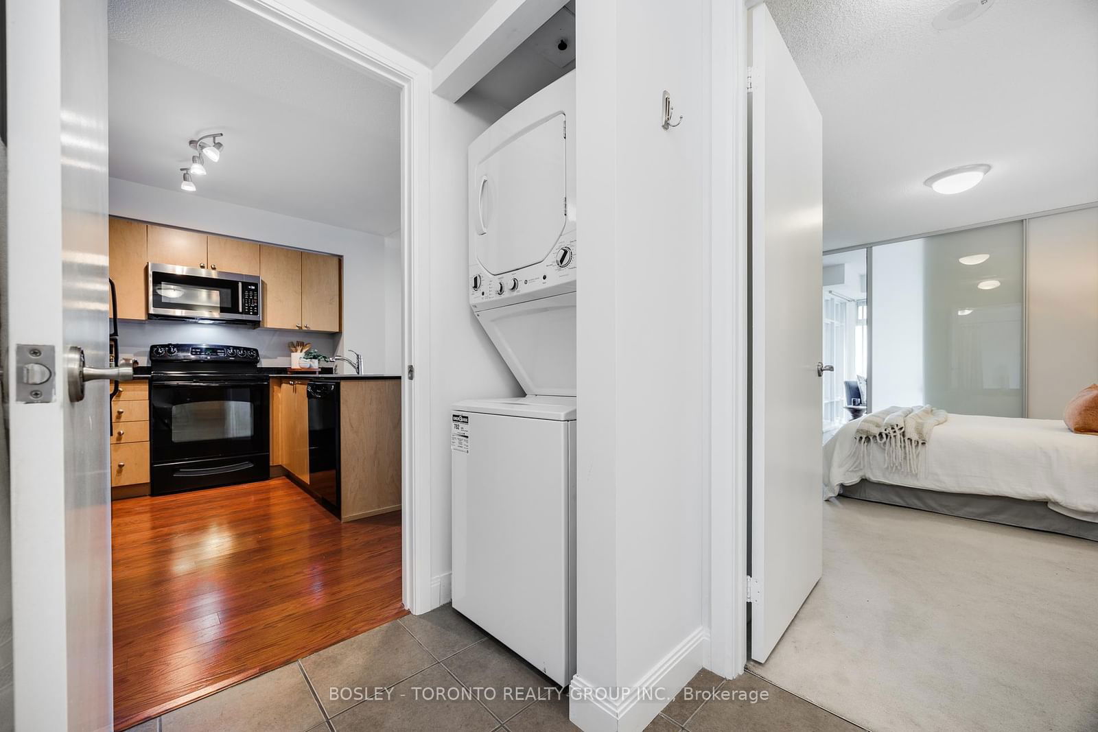 2191 Yonge St, unit 1204 for sale - image #21