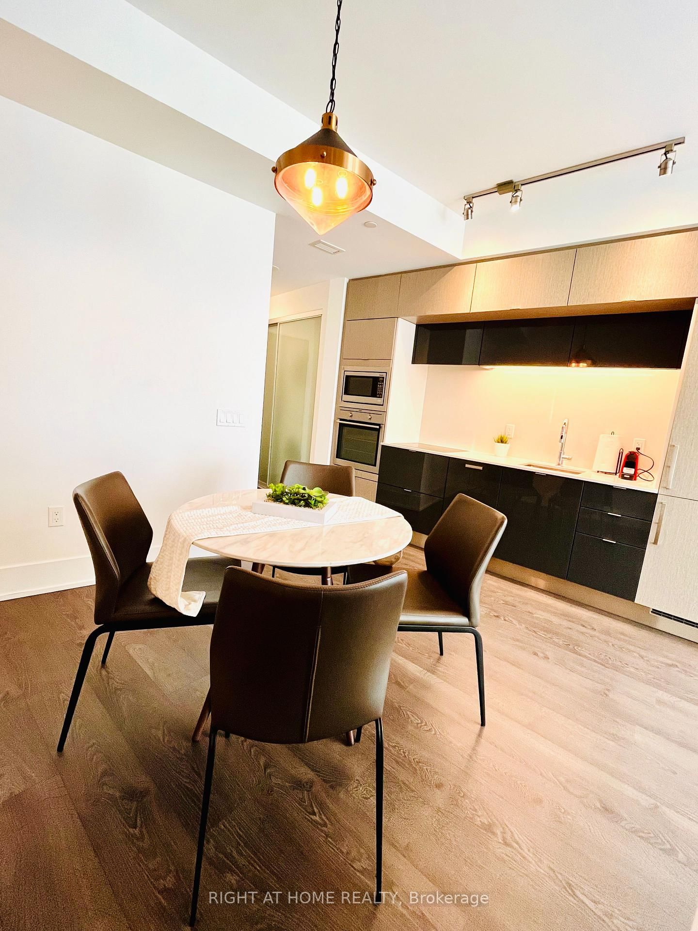 10 York St, unit 5112 for rent - image #21