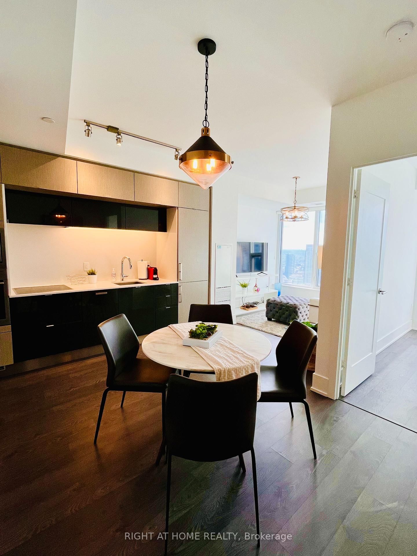 10 York St, unit 5112 for rent - image #8