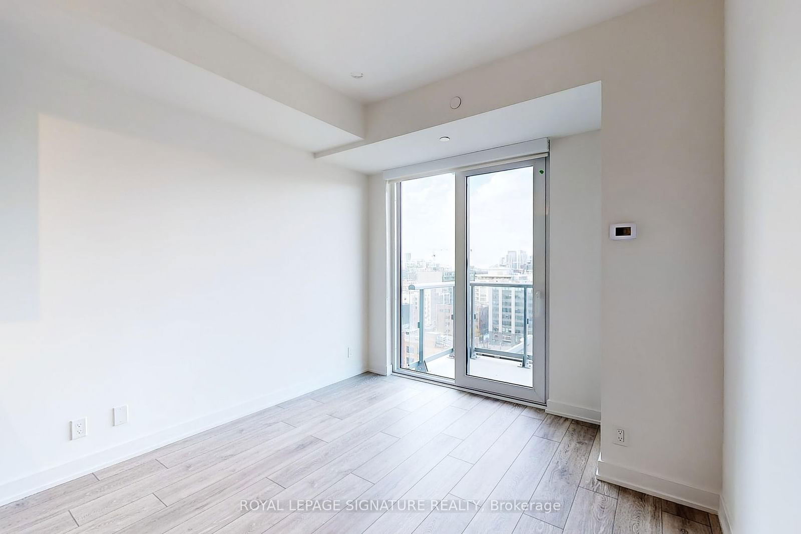 108 Peter St, unit 1518 for rent