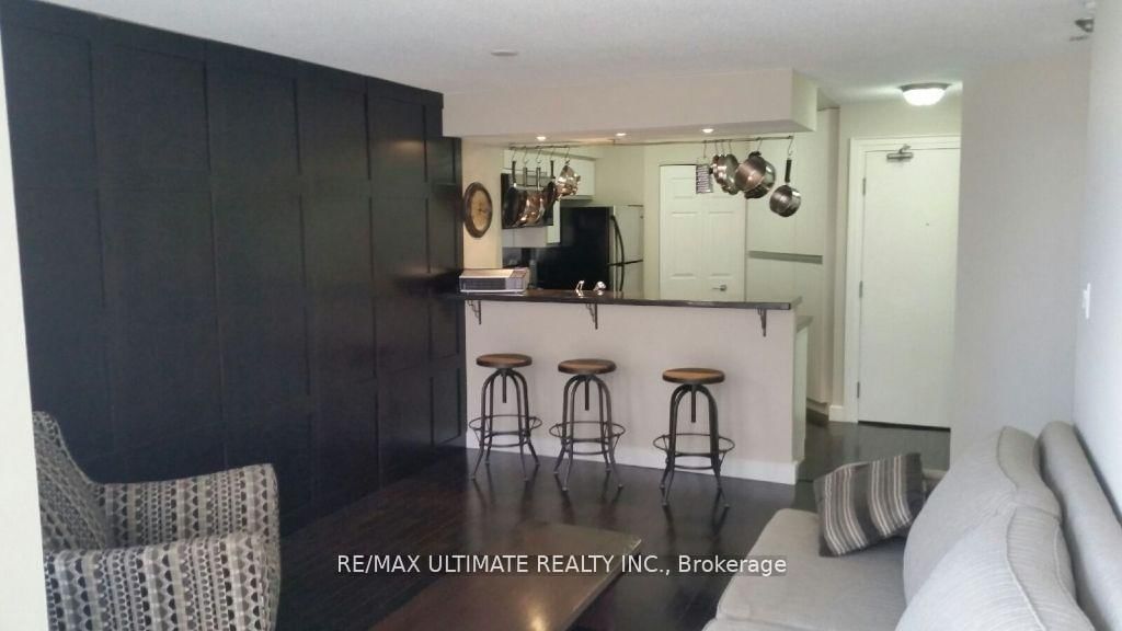 801 King St W, unit 1114 for rent - image #7