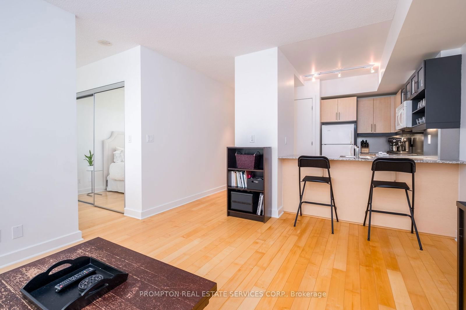 350 Wellington St W, unit 315 for sale