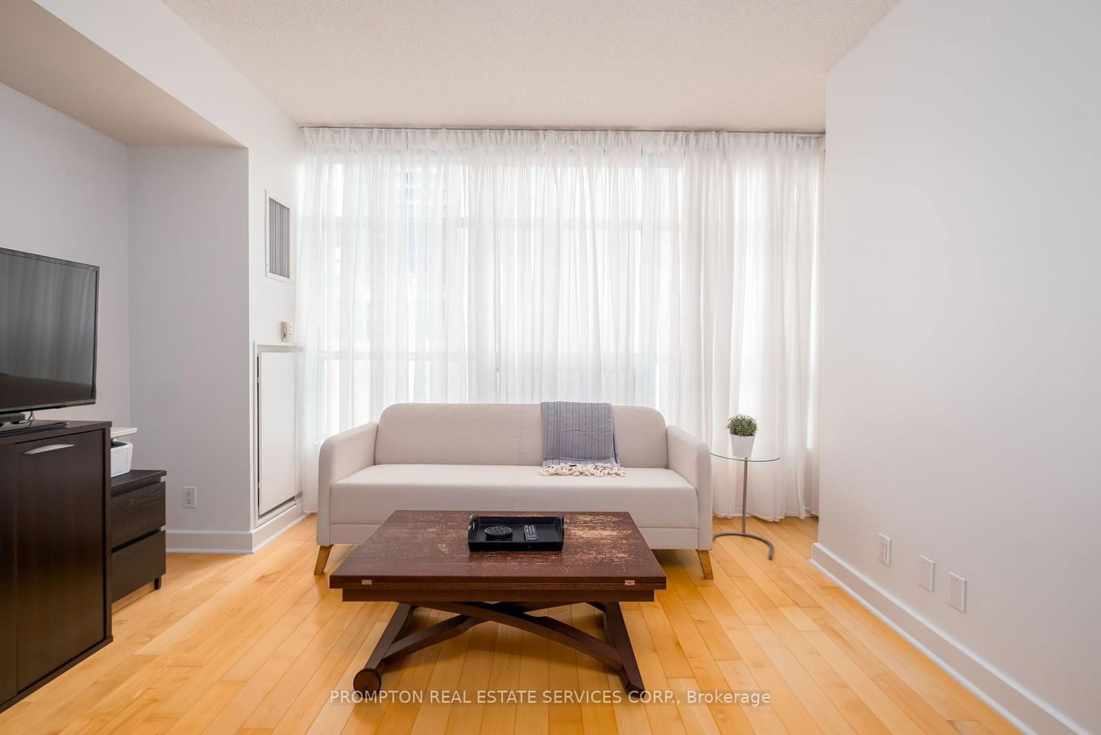 350 Wellington St W, unit 315 for sale