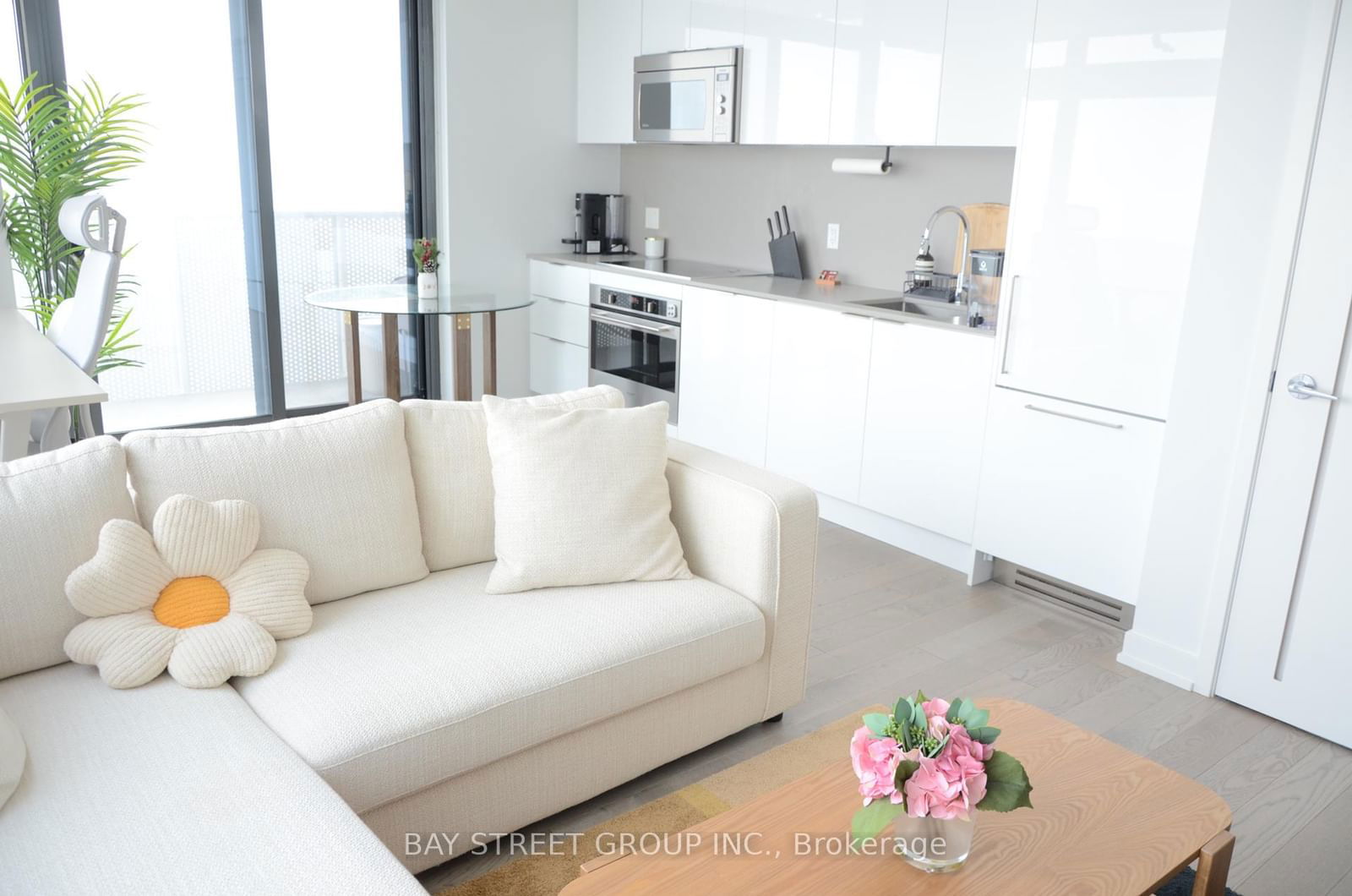 20 Lombard St, unit #3502 for rent - image #2