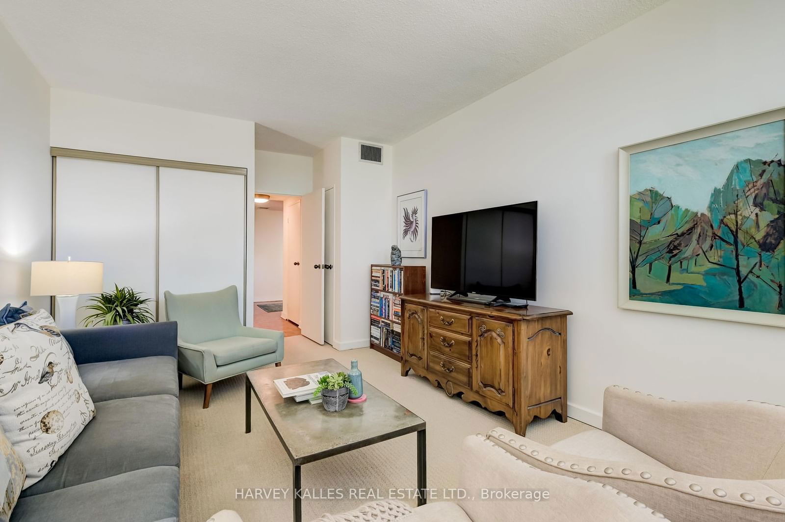 616 Avenue Rd, unit 801 for sale - image #6