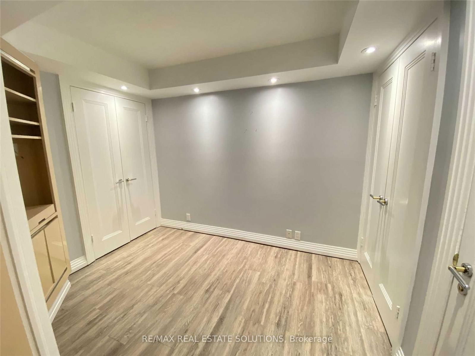 360 Bloor St E, unit 1010 for rent - image #16