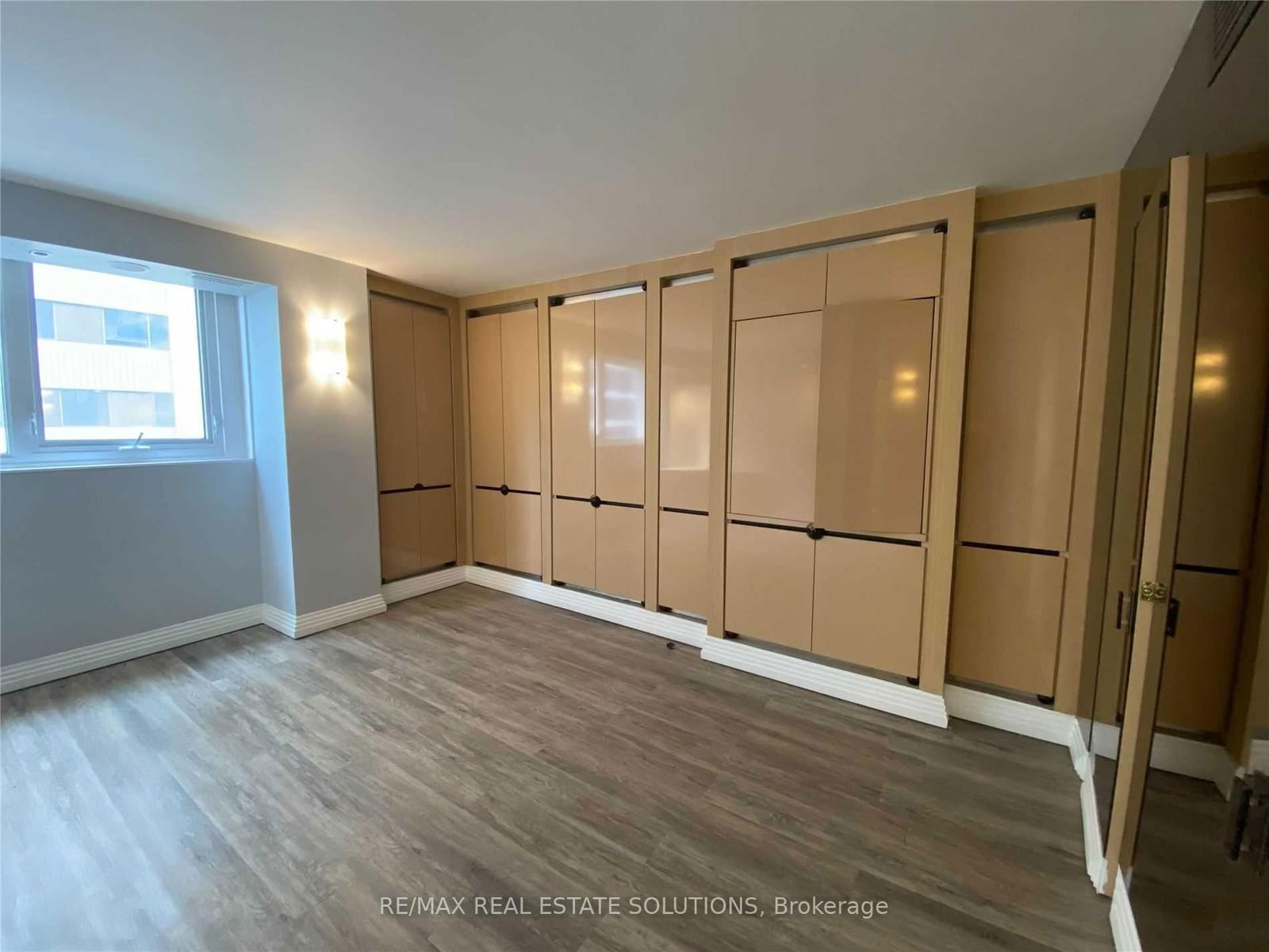 360 Bloor St E, unit 1010 for rent - image #22