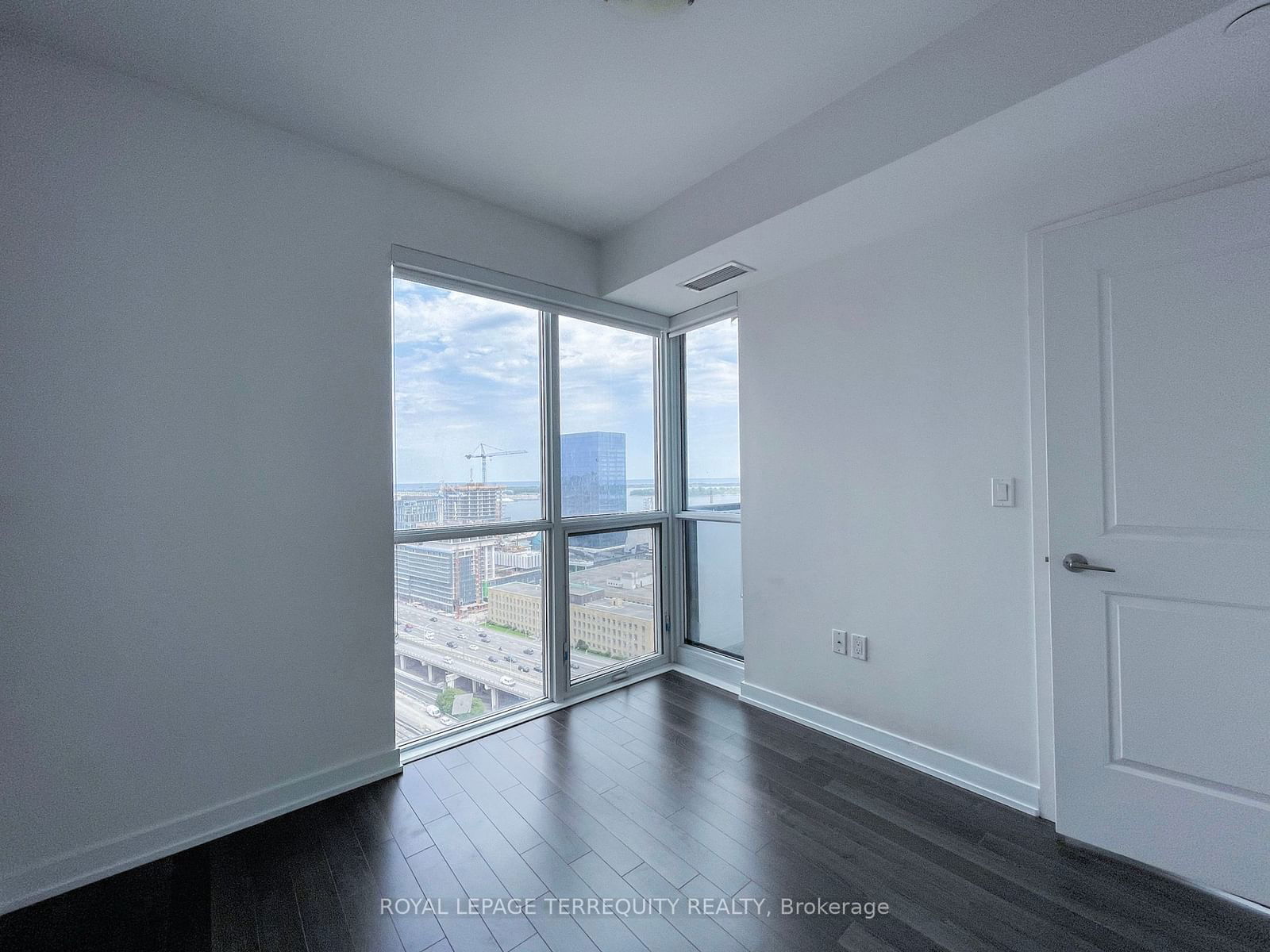 1 The Esplanade Dr, unit 2608 for rent - image #8