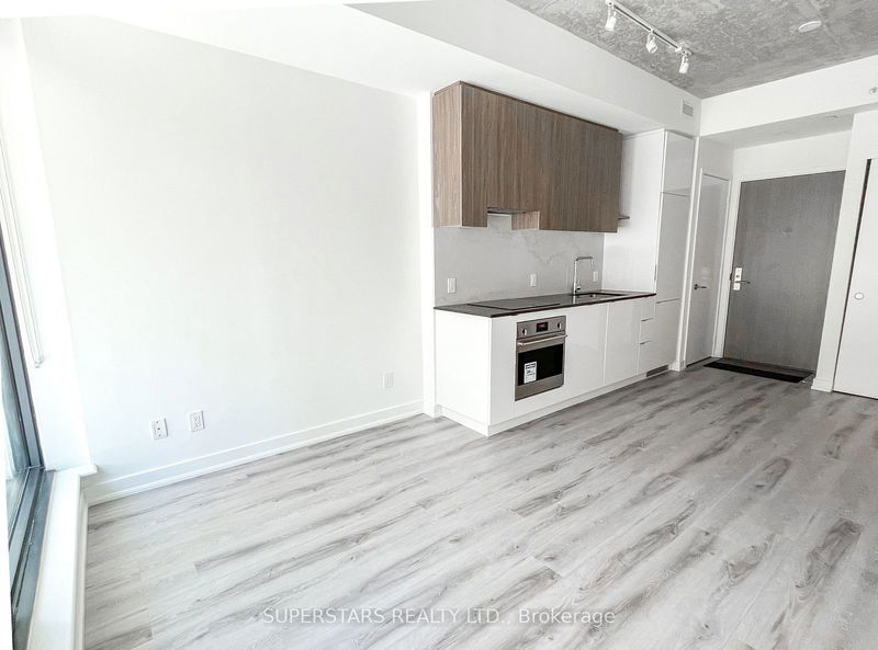 161 Roehampton Ave, unit 222 for rent - image #1