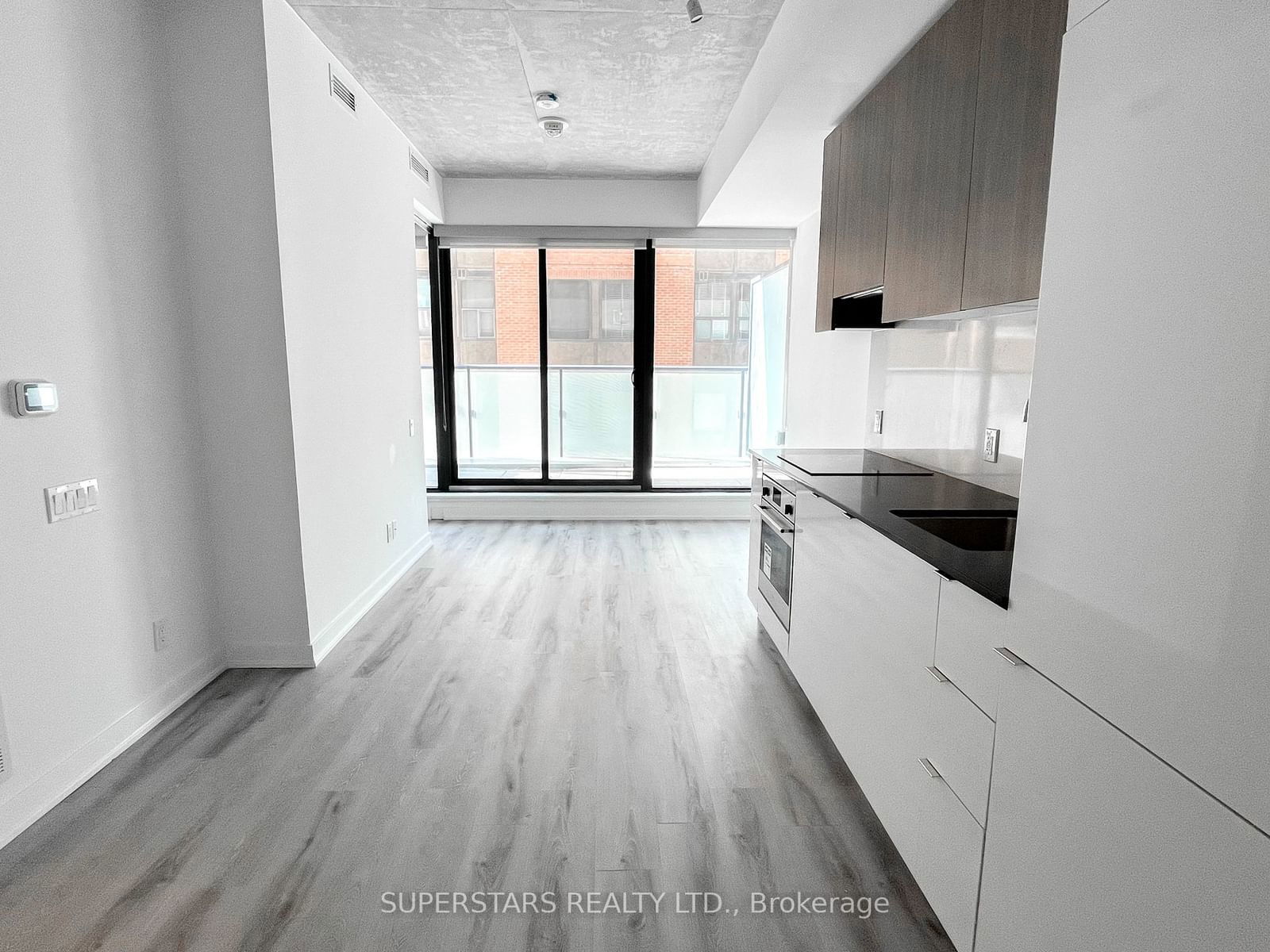 161 Roehampton Ave, unit 222 for rent - image #7