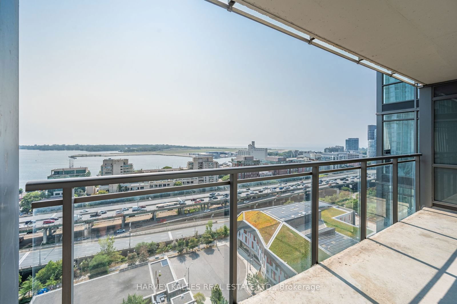 15 Fort York Blvd, unit 2311 for sale - image #2